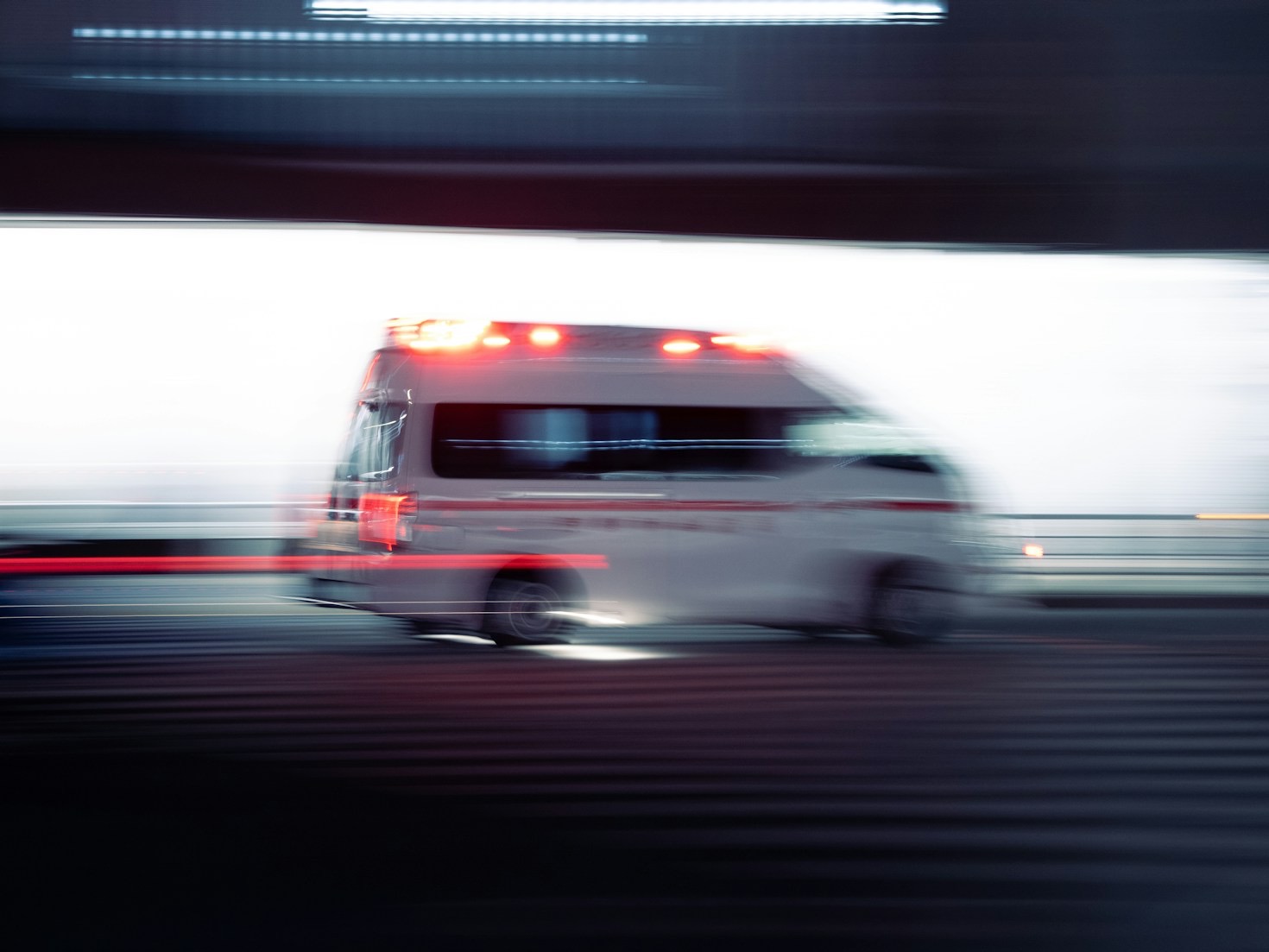 Dlaczego warto wybrać profesjonalny transport sanitarny